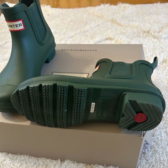 Authentic hunter boots - dark green size 6, never worn. - Picture 3 of 5